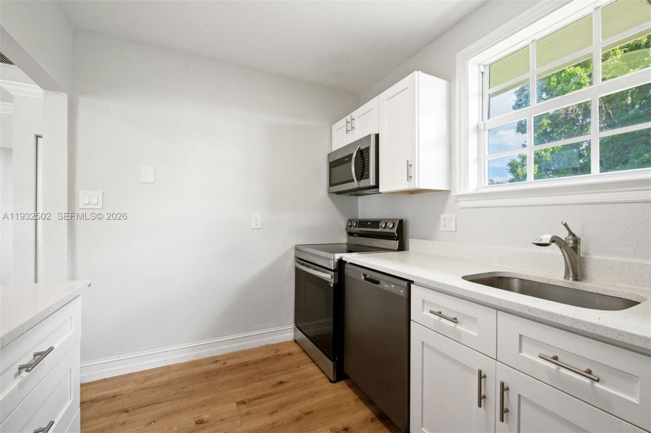 6894 3rd St, Jupiter, FL 33458 Photo