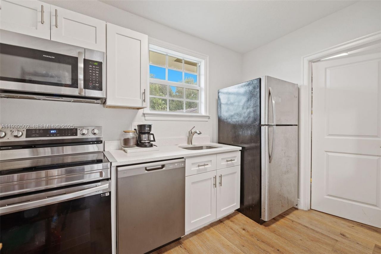 6894 3rd St , Jupiter, FL 33458 Photo