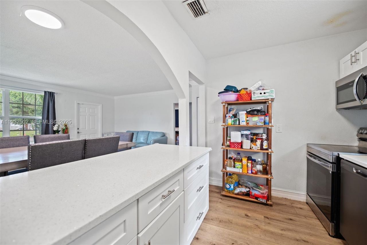 6894 3rd St , Jupiter, FL 33458 Photo