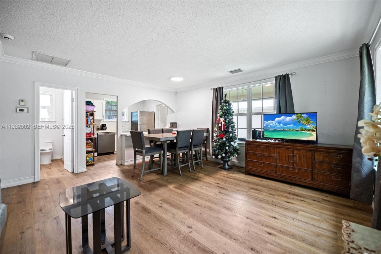 6894 3rd St , Jupiter, FL 33458 Photo