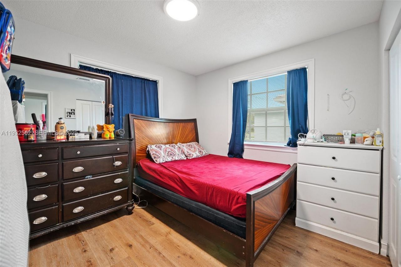 6894 3rd St , Jupiter, FL 33458 Photo