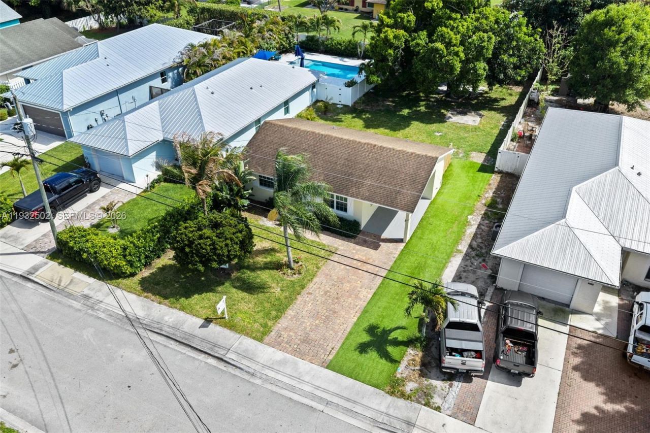 6894 3rd St, Jupiter, FL 33458 Photo