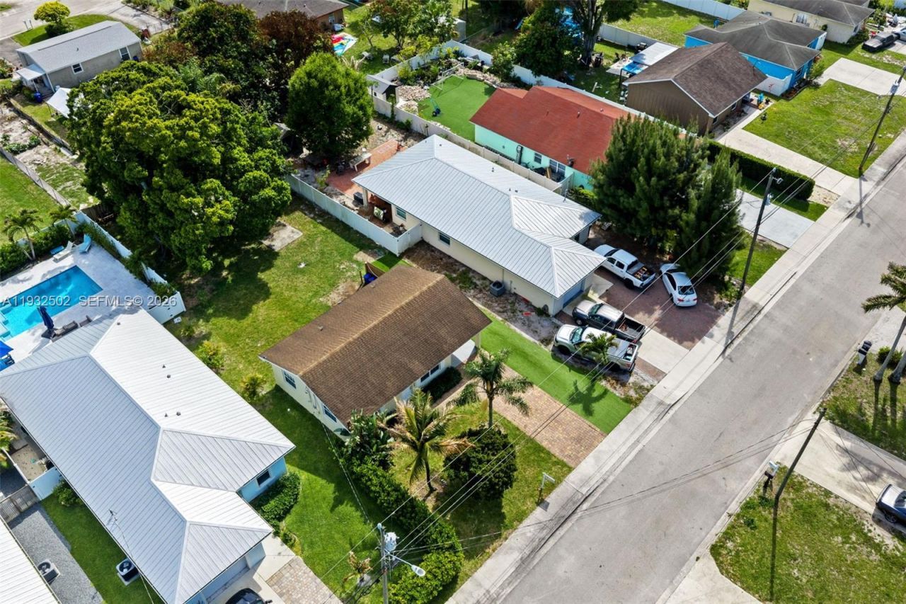 6894 3rd St, Jupiter, FL 33458 Photo