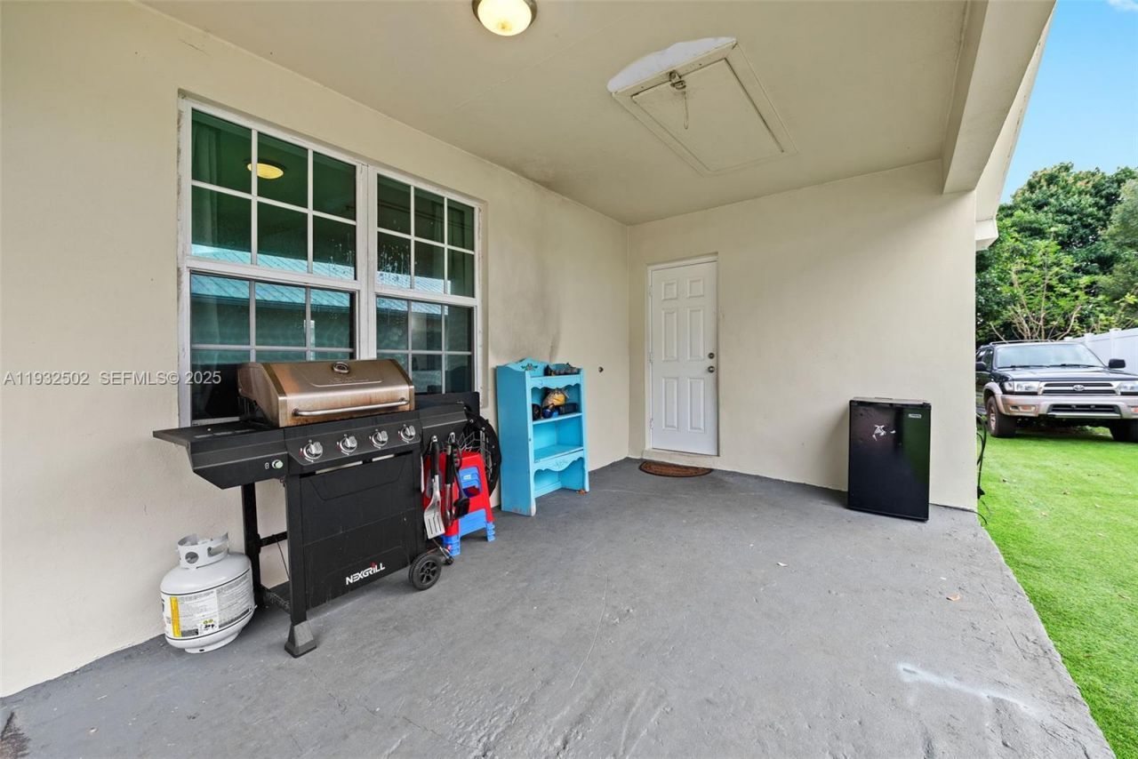 6894 3rd St , Jupiter, FL 33458 Photo