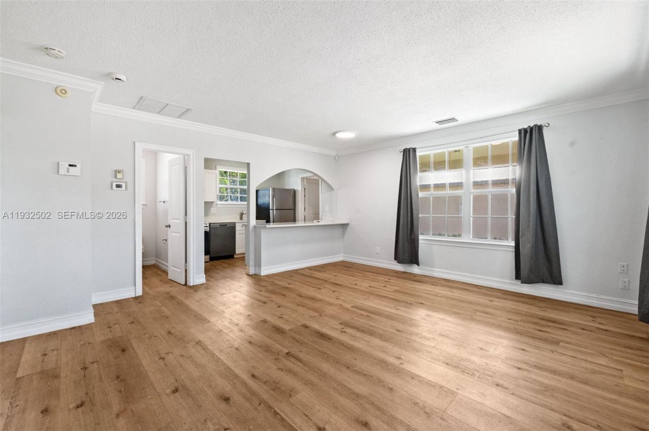 6894 3rd St, Jupiter, FL 33458 Photo