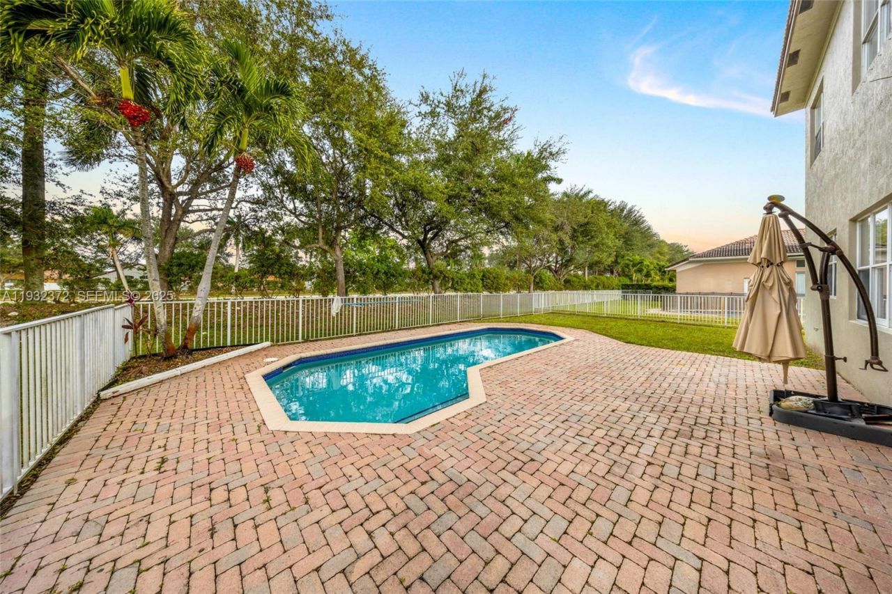 19371 SW 30th St, Miramar, FL 33029 Photo