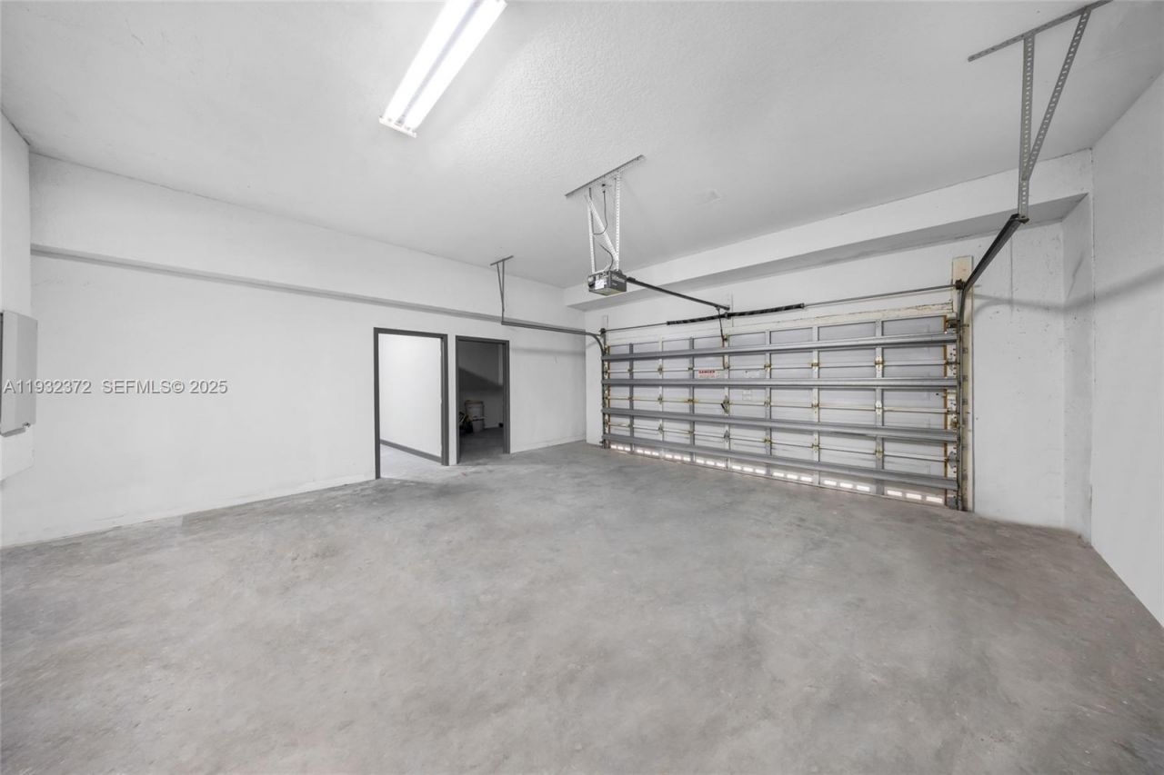 19371 SW 30th St, Miramar, FL 33029 Photo