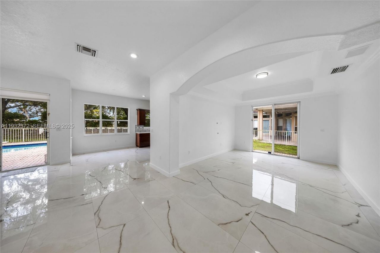 19371 SW 30th St, Miramar, FL 33029 Photo