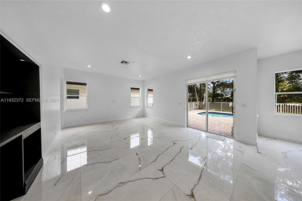 19371 SW 30th St, Miramar, FL 33029 Photo