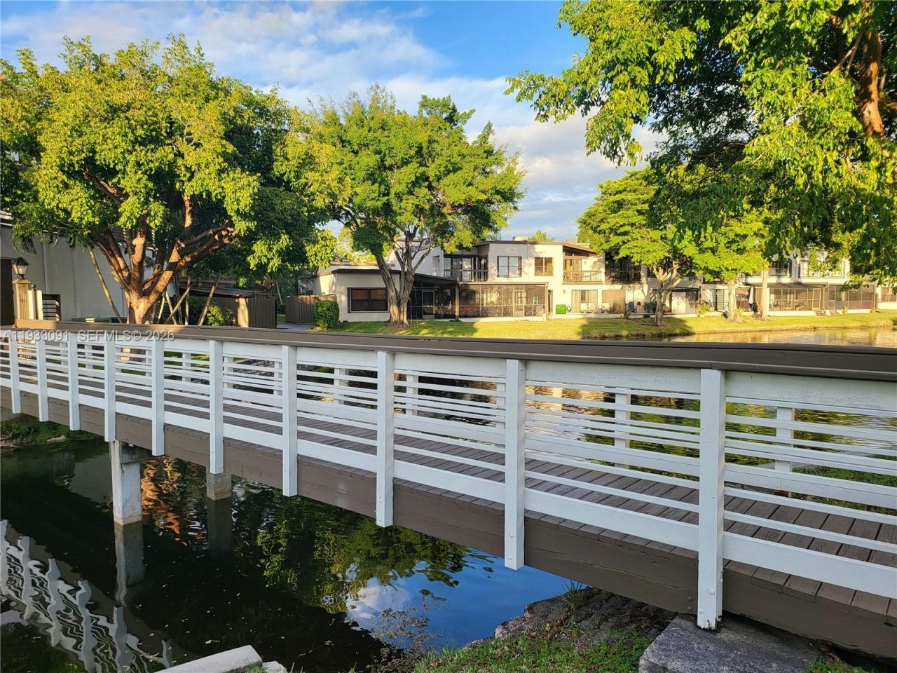 9723 N New River Canal Road, Unit 416, Plantation, FL 33324 Photo