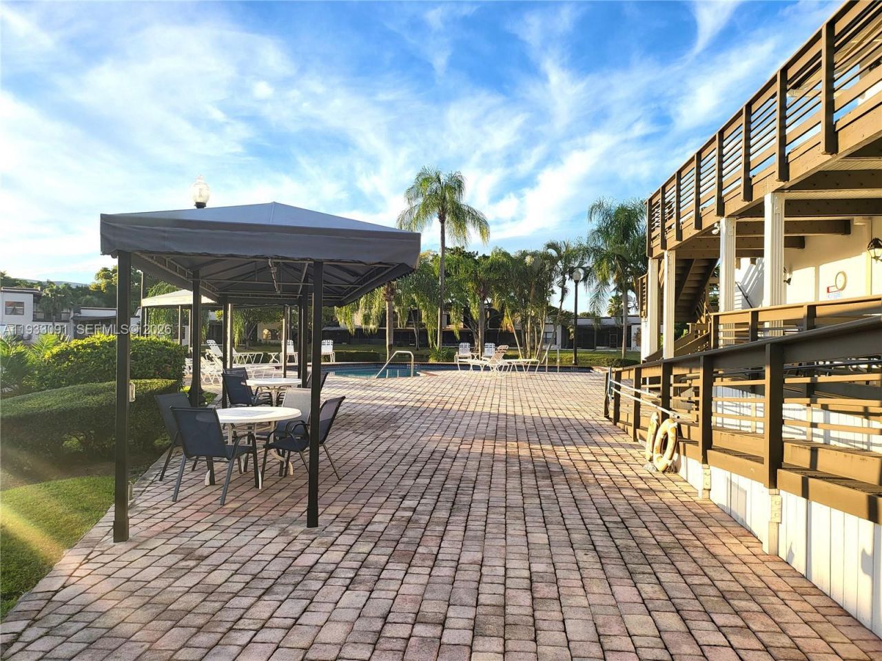 9723 N New River Canal Road, Unit 416, Plantation, FL 33324 Photo