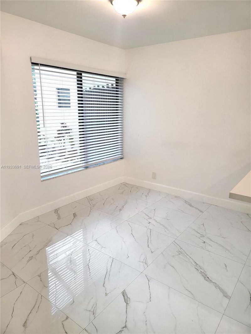 9723 N New River Canal Road, Unit 416, Plantation, FL 33324 Photo