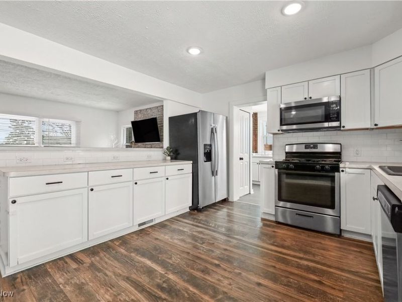 34549 Detroit Road, Avon, OH 44011 Photo 12