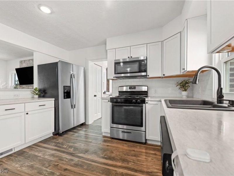 34549 Detroit Road, Avon, OH 44011 Photo 16