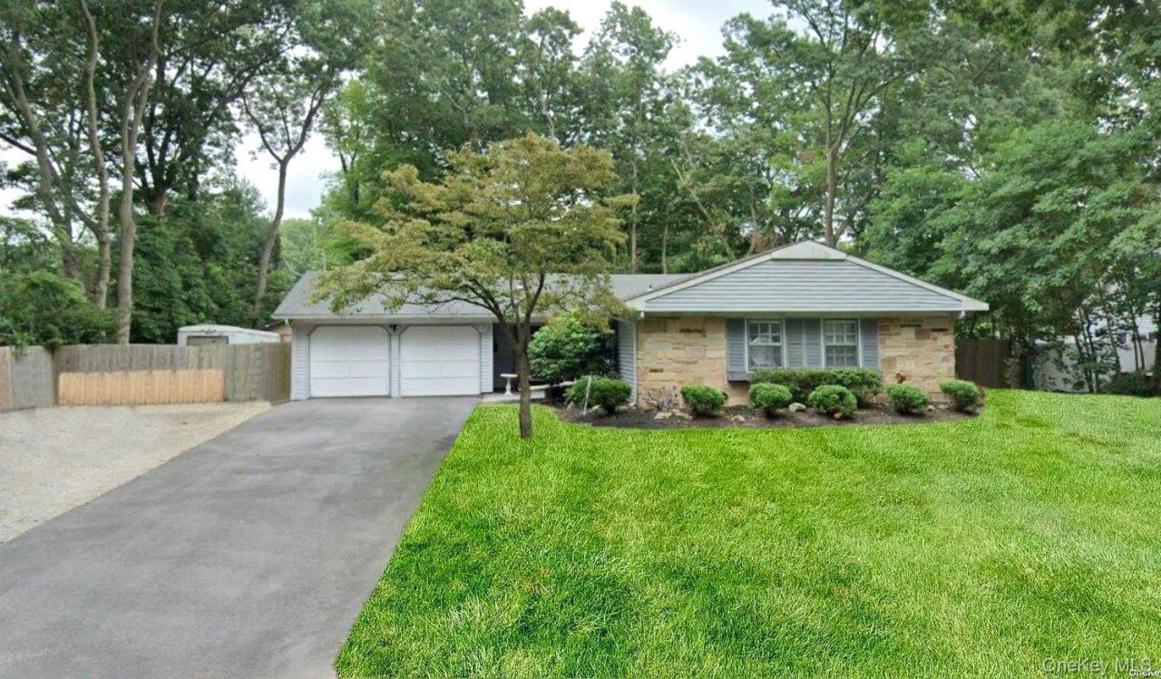 11 Seward Lane, Stony Brook, NY 11790 Main Photo