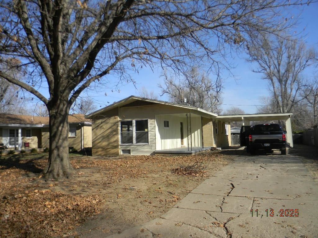 354 N Slade, Haysville, KS 67060 Main Photo