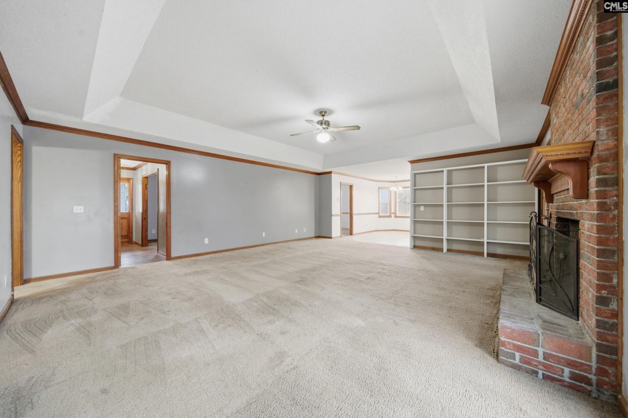 300 Lost Creek Drive  Photo 16