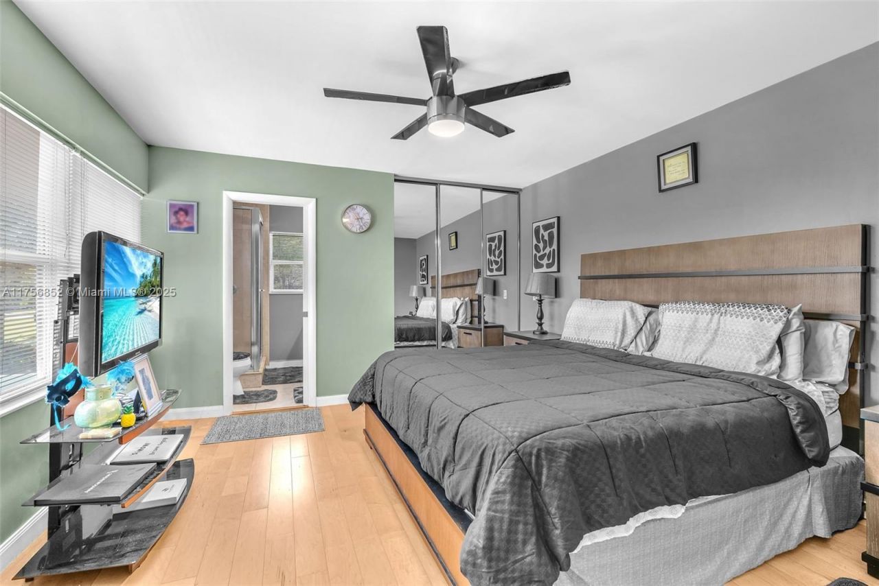 1947 Stratford Way, West Palm Beach, FL 33409 Photo