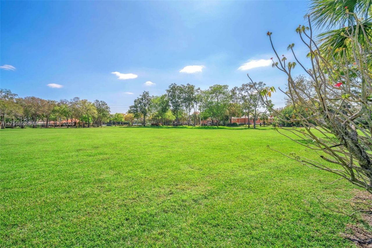 1947 Stratford Way, West Palm Beach, FL 33409 Photo