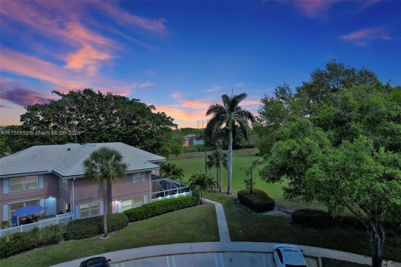 1947 Stratford Way, West Palm Beach, FL 33409 Photo