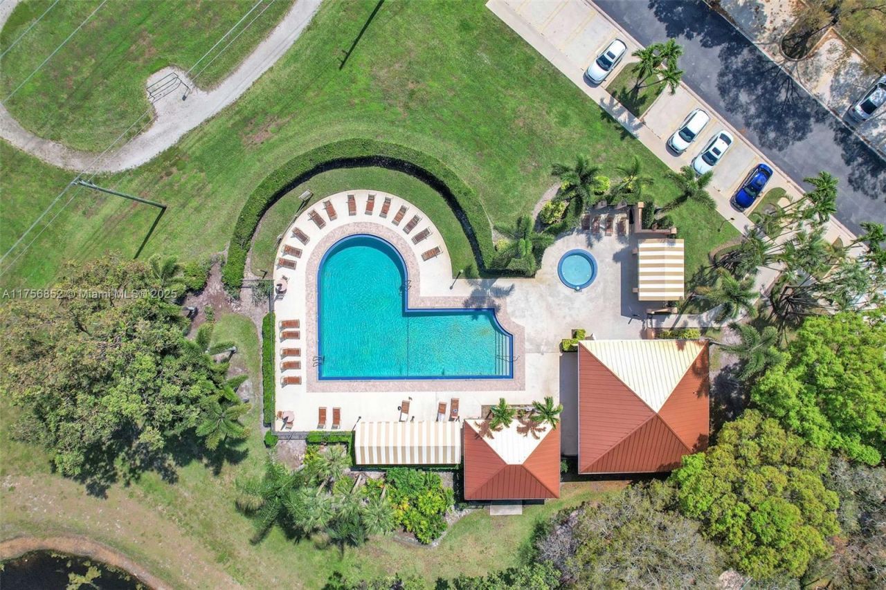 1947 Stratford Way, West Palm Beach, FL 33409 Photo