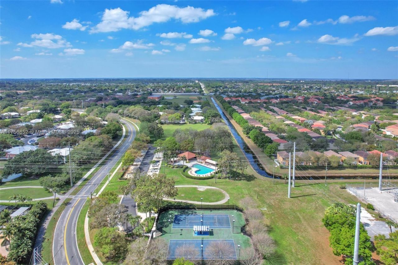 1947 Stratford Way, West Palm Beach, FL 33409 Photo