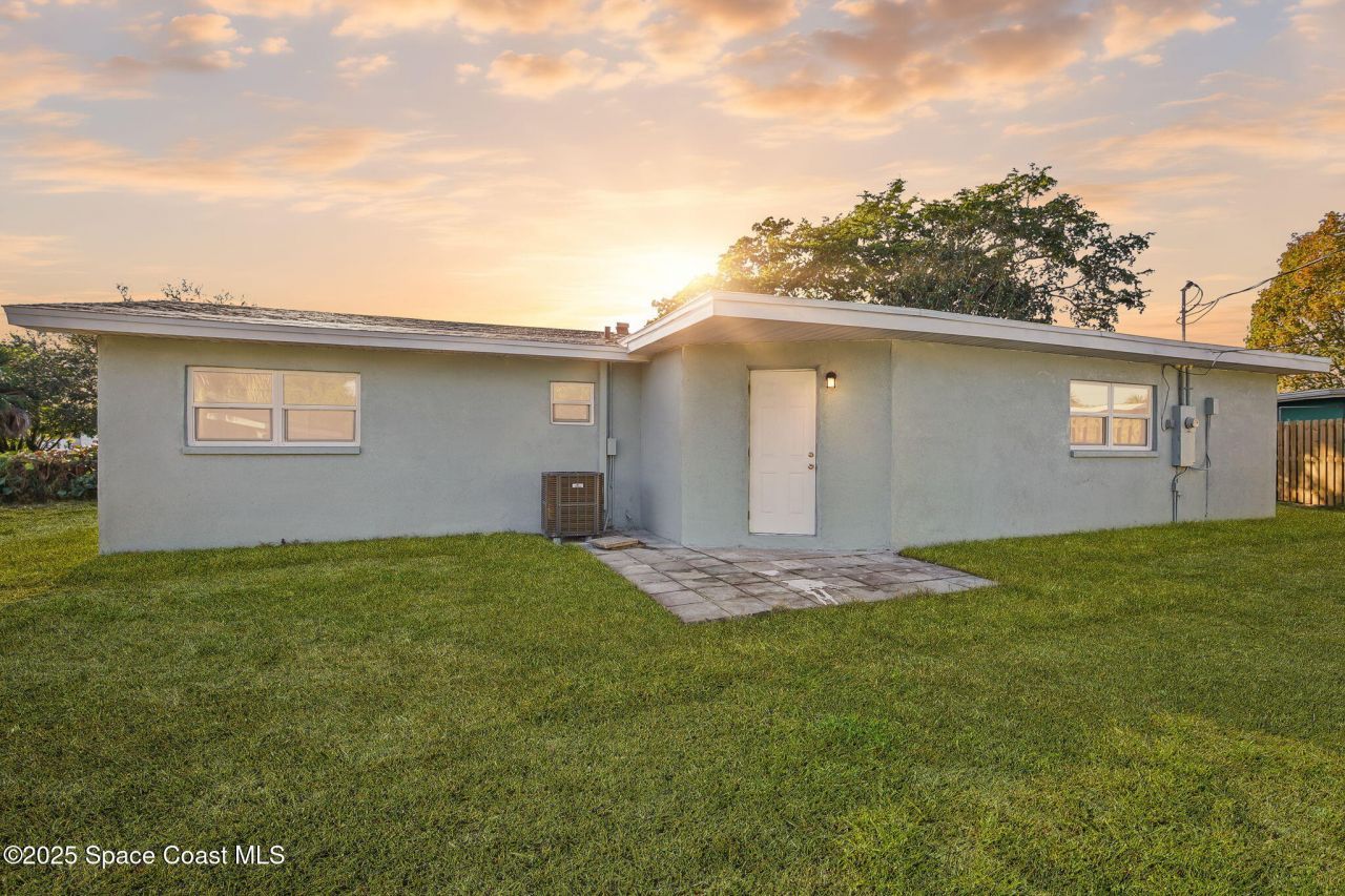 100 Charles Drive, Melbourne, FL 32935 Photo