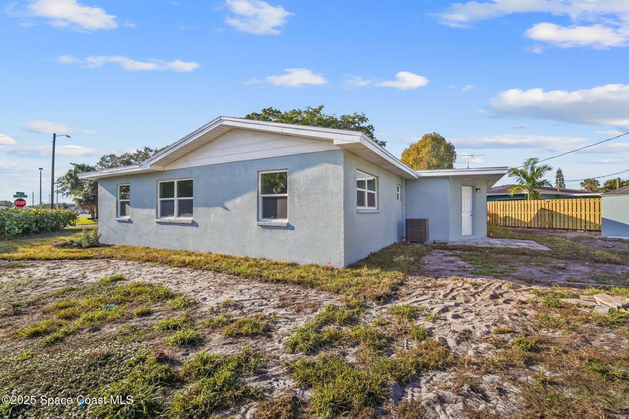 100 Charles Drive, Melbourne, FL 32935 Photo