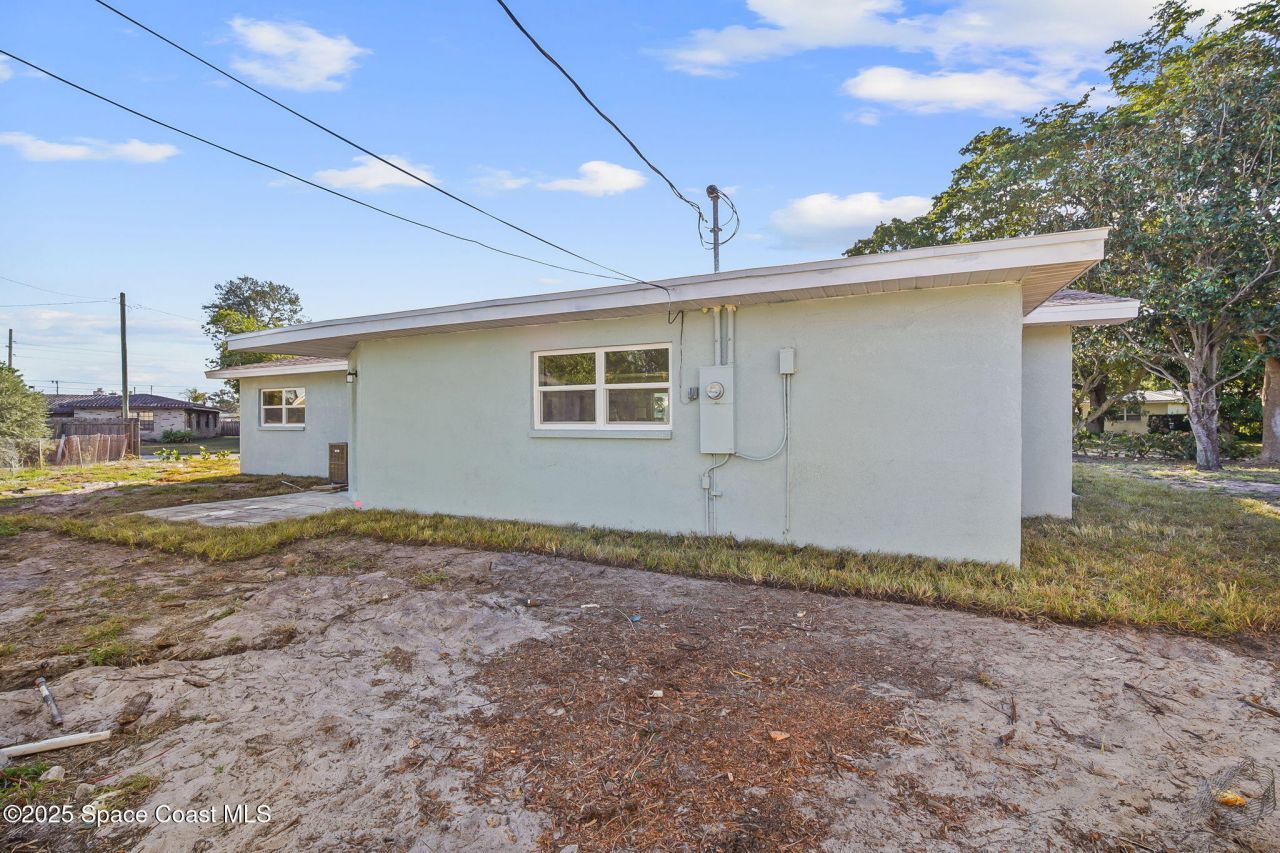 100 Charles Drive, Melbourne, FL 32935 Photo