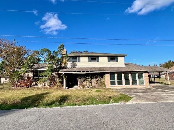 203 Donald Dr, Houma, LA 70363