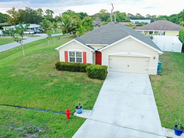 1401 SE Portillo Road, Port Saint Lucie, FL 34952