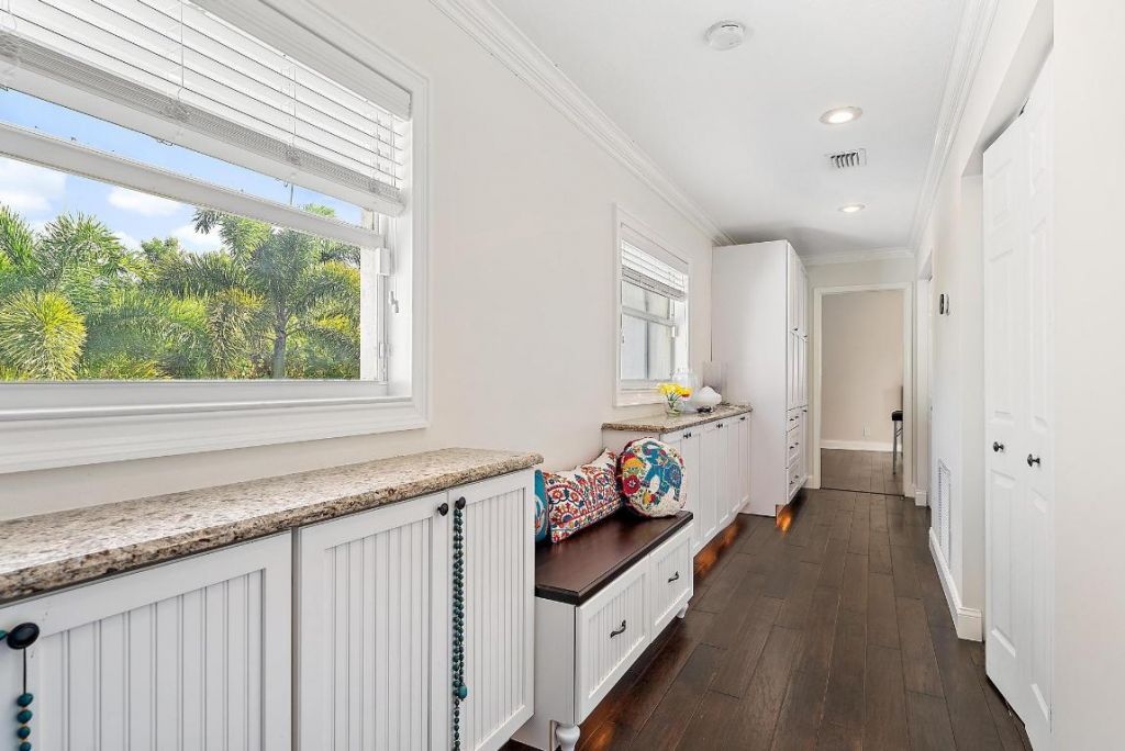 542 N Cypress Drive, Tequesta, FL 33469 Photo