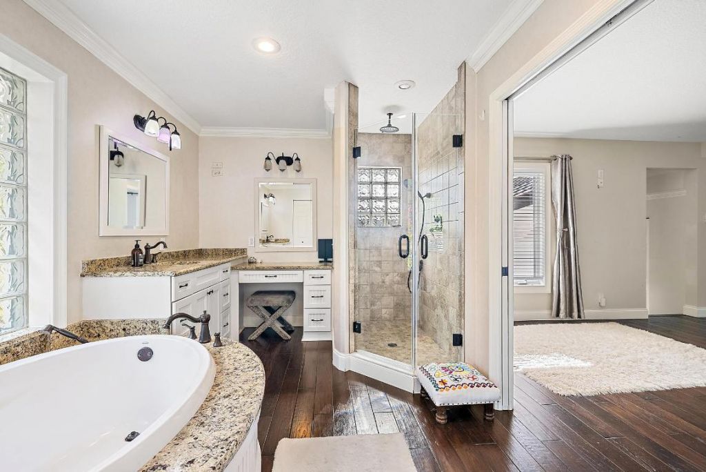 542 N Cypress Drive, Tequesta, FL 33469 Photo