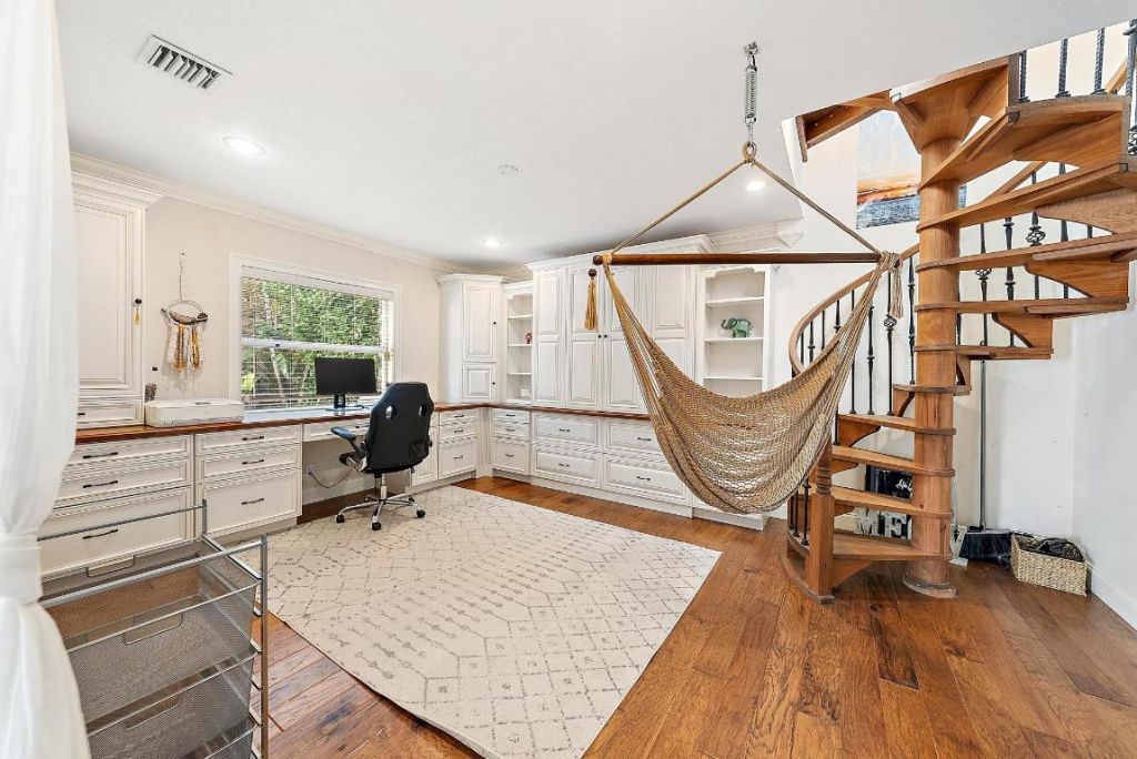 542 N Cypress Drive, Tequesta, FL 33469 Photo