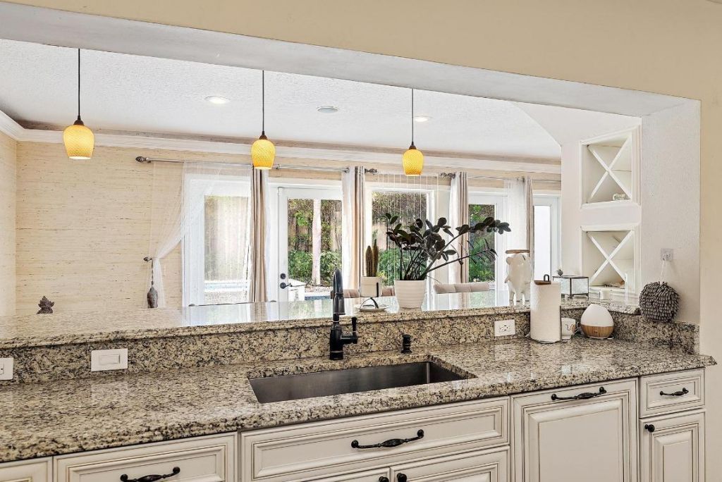 542 N Cypress Drive, Tequesta, FL 33469 Photo