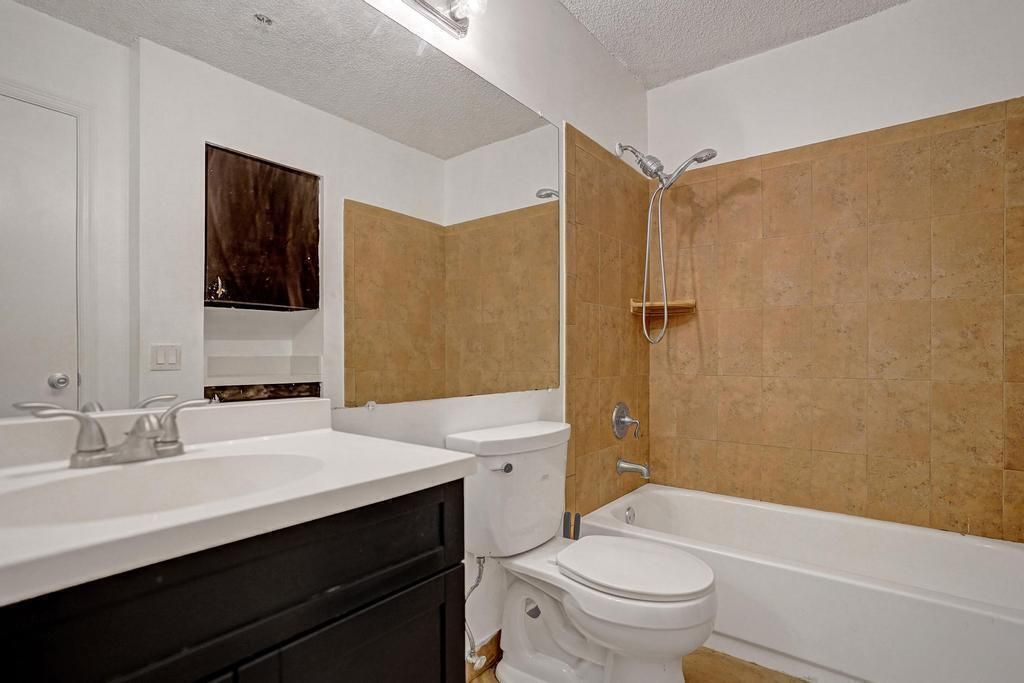 2301 N Congress Avenue, Unit 27, Boynton Beach, FL 33426 Photo