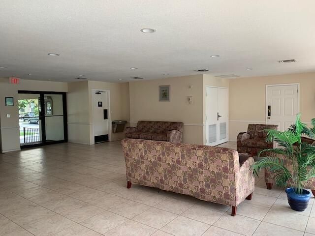 4154 Inverrary Drive, Unit 407, Lauderhill, FL 33319 Photo