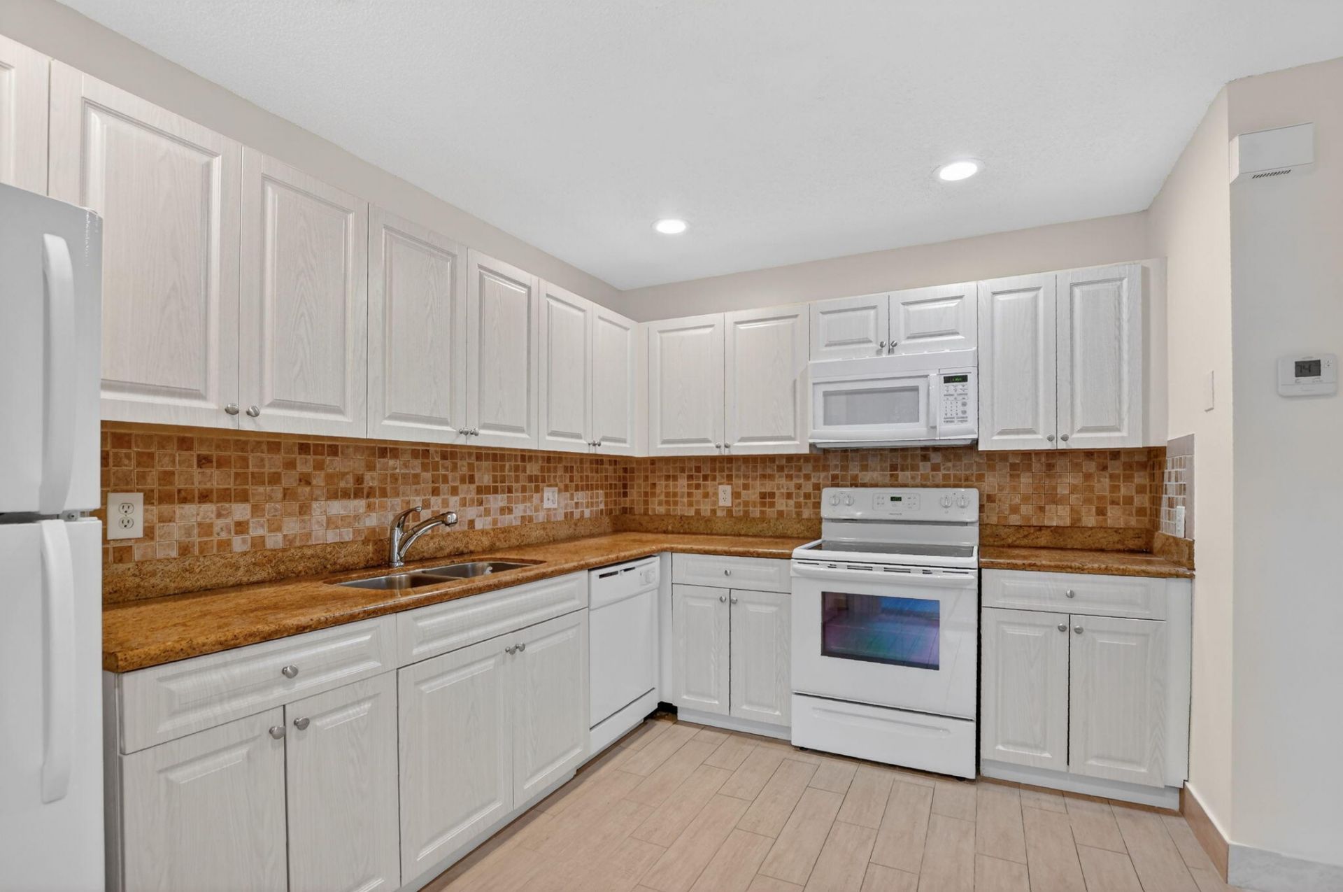 6695 Via Regina, Boca Raton, FL 33433 Photo