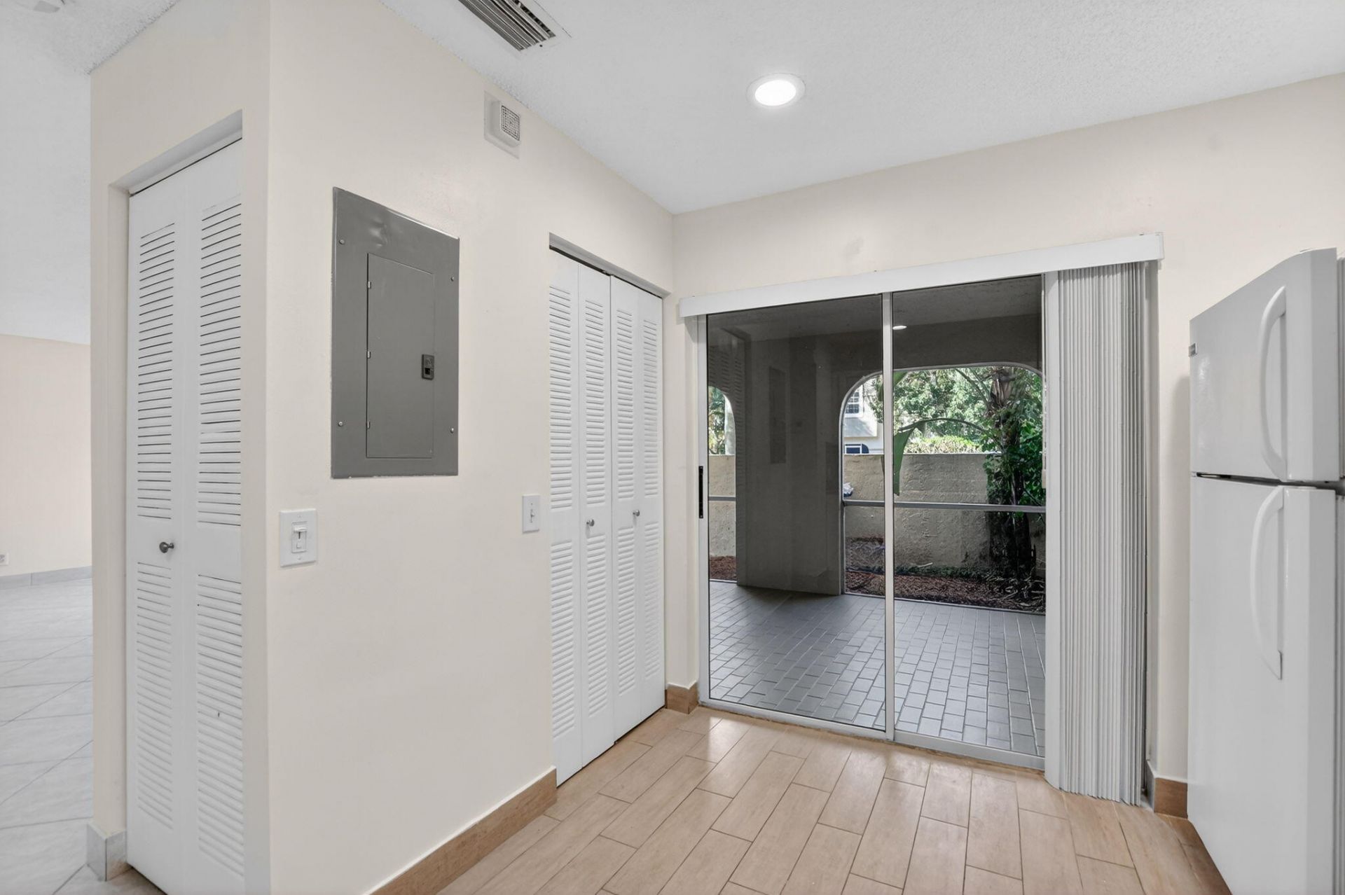 6695 Via Regina, Boca Raton, FL 33433 Photo