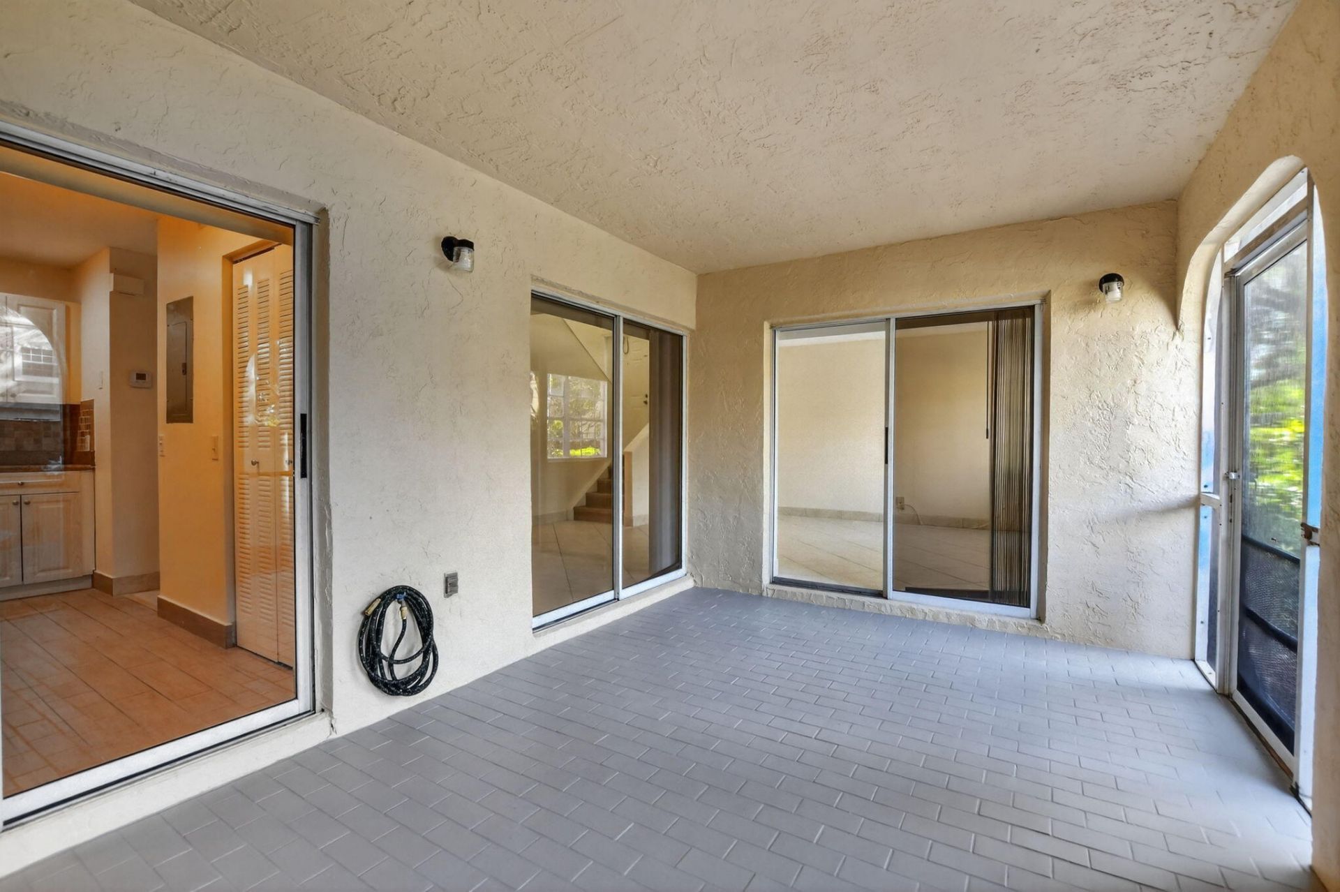 6695 Via Regina, Boca Raton, FL 33433 Photo