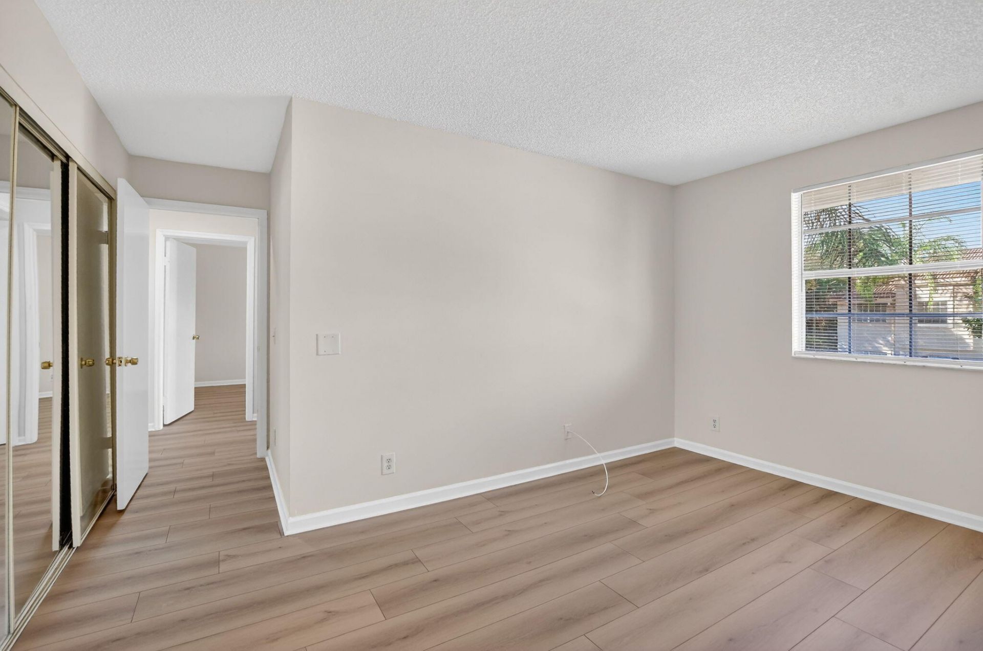 6695 Via Regina, Boca Raton, FL 33433 Photo