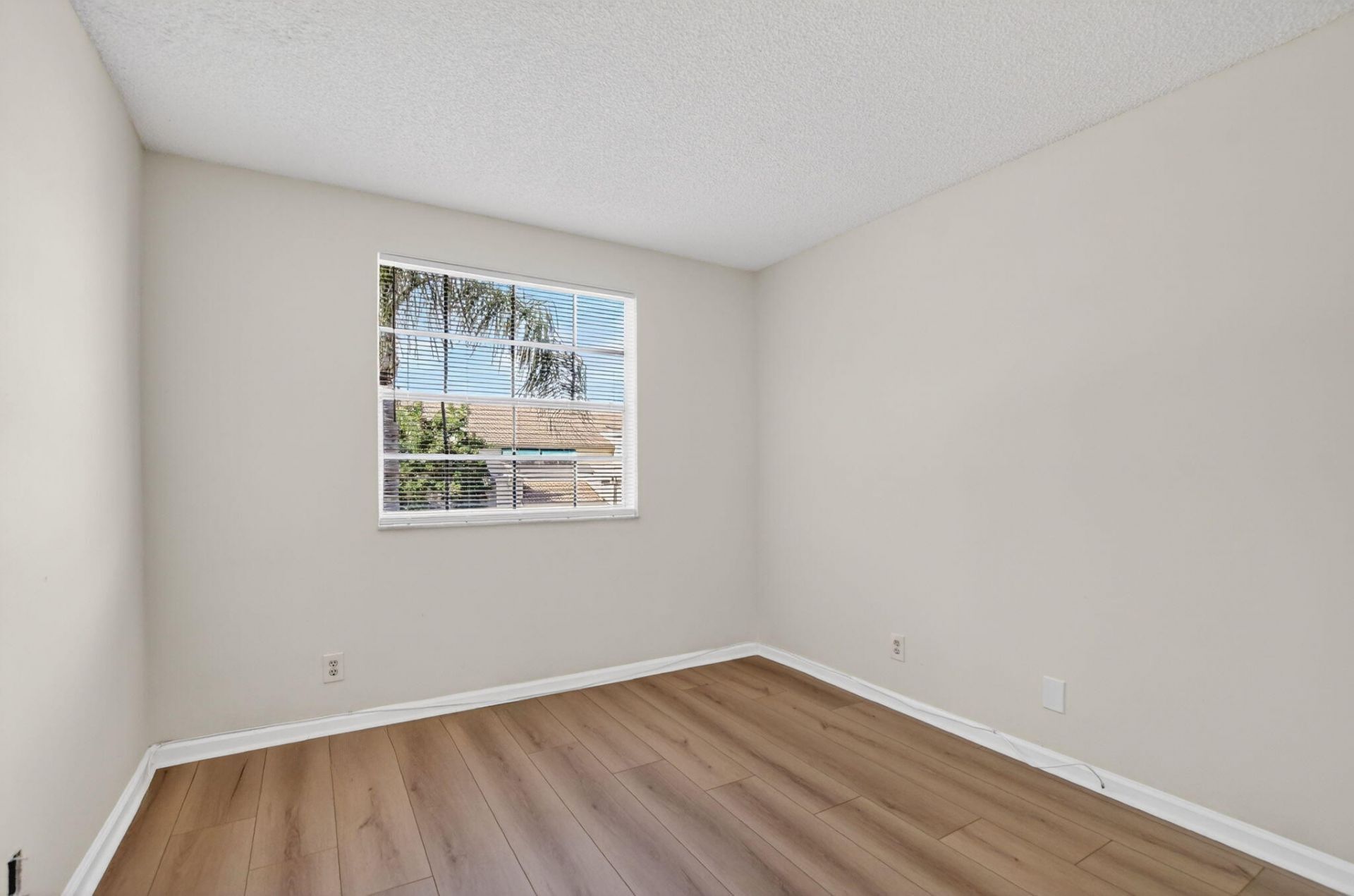 6695 Via Regina, Boca Raton, FL 33433 Photo