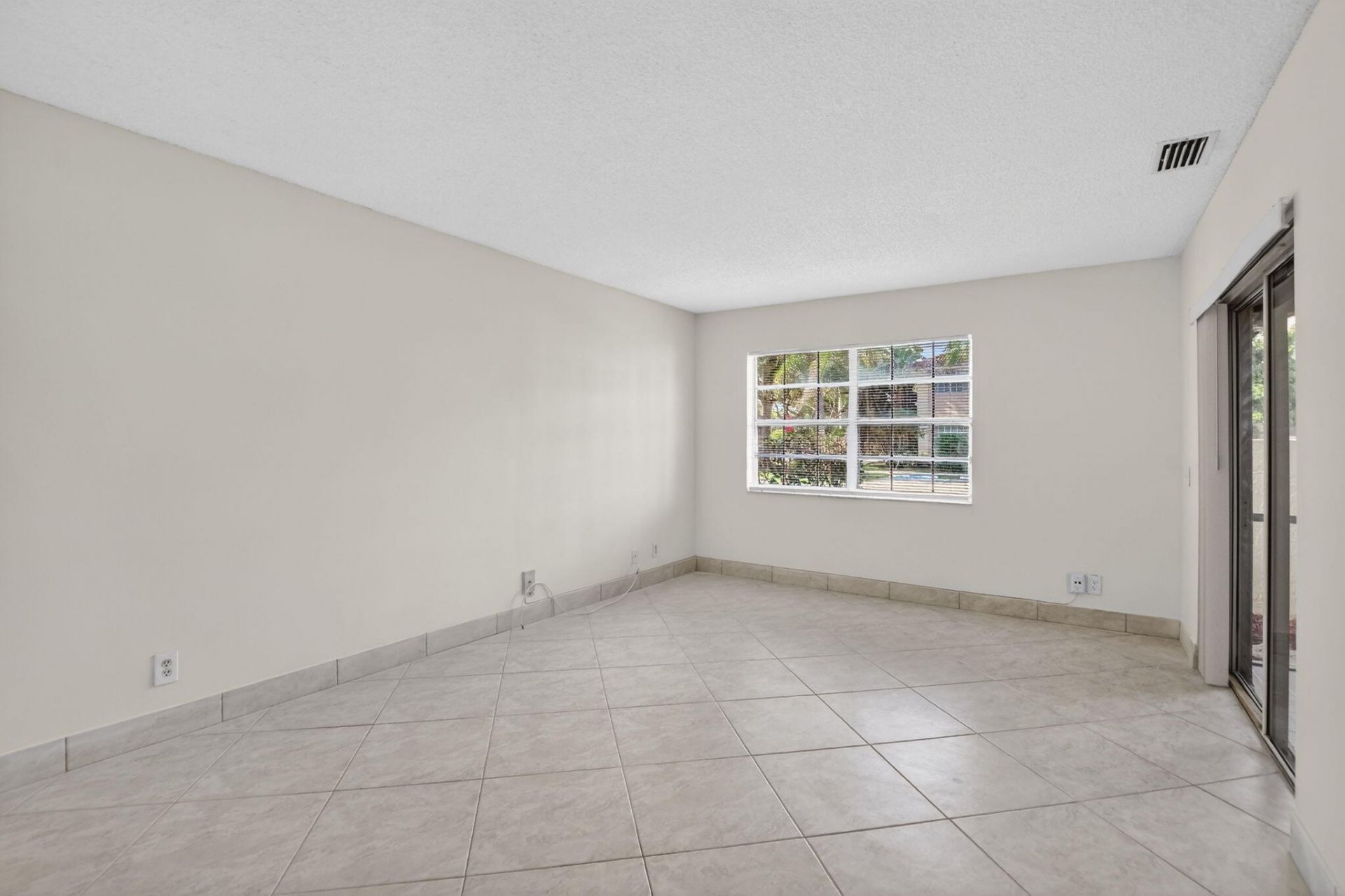 6695 Via Regina, Boca Raton, FL 33433 Photo