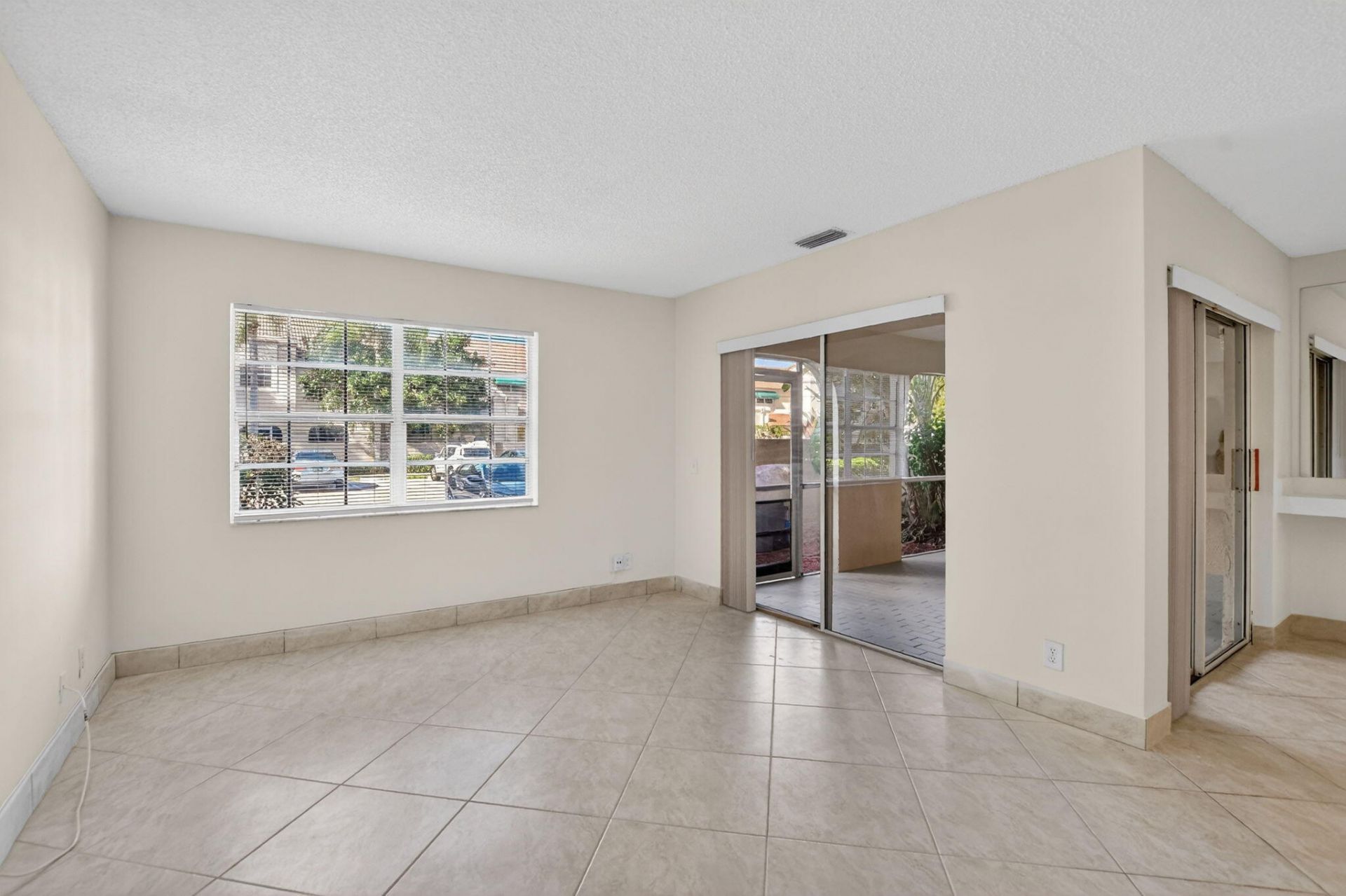 6695 Via Regina, Boca Raton, FL 33433 Photo