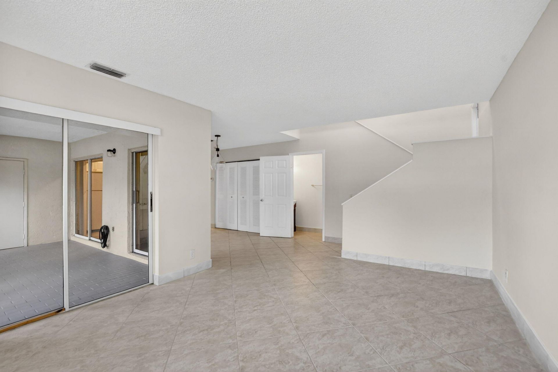 6695 Via Regina, Boca Raton, FL 33433 Photo