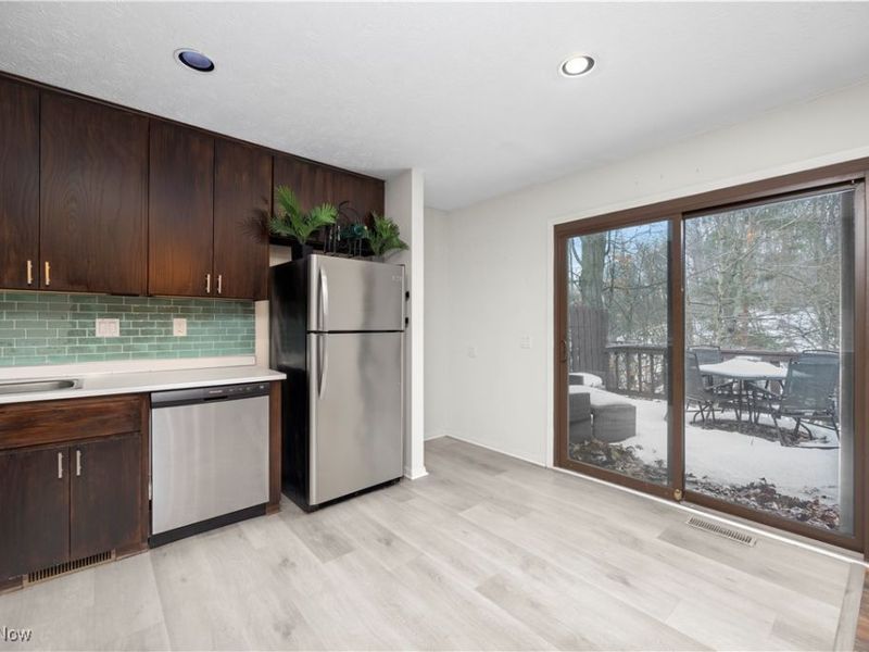 17933 Cliffside Drive, Strongsville, OH 44136 Photo 14