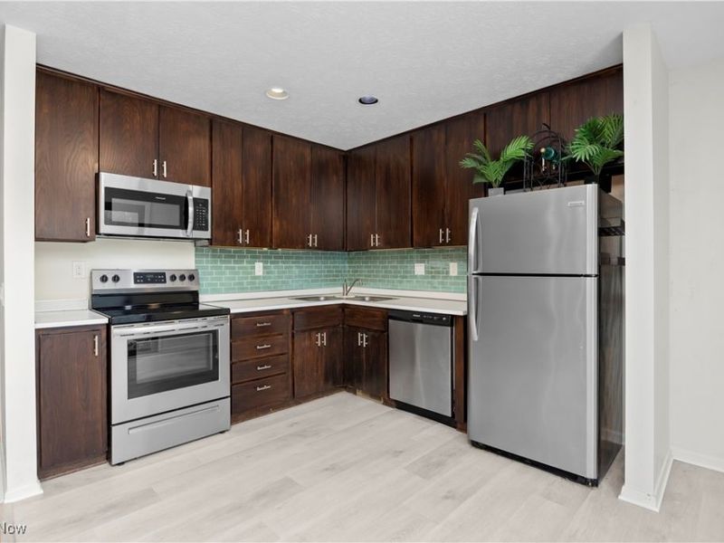 17933 Cliffside Drive, Strongsville, OH 44136 Photo 15