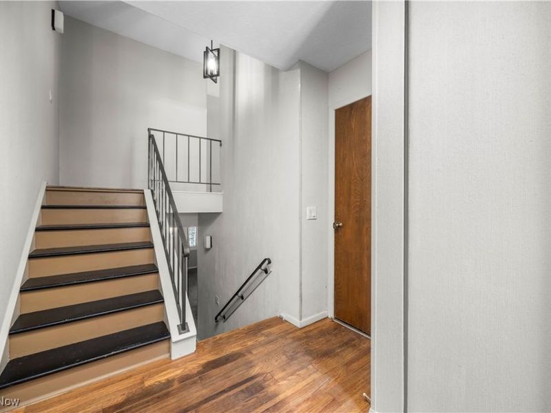 17933 Cliffside Drive, Strongsville, OH 44136 Photo 2