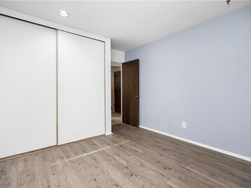 17933 Cliffside Drive, Strongsville, OH 44136 Photo 22