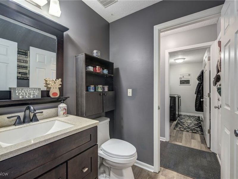 16367 Prospect Road, Strongsville, OH 44149 Photo 25